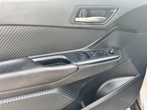 Used 2018 Toyota C-HR XLE image 14
