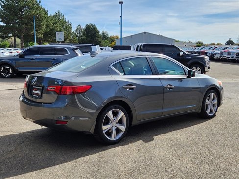Used 2013 Acura ILX w/ Technology Package image 3