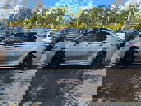 Used 2020 Toyota Camry SE image 7