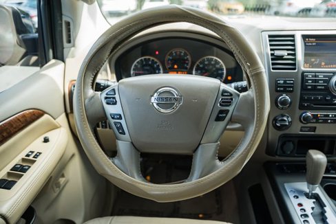 Used 2014 Nissan Armada SL image 32