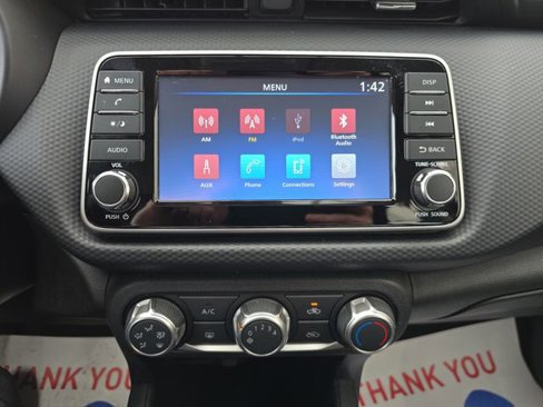 Used 2023 Nissan Kicks S image 13
