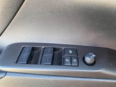 Used 2023 Toyota Camry SE image 27