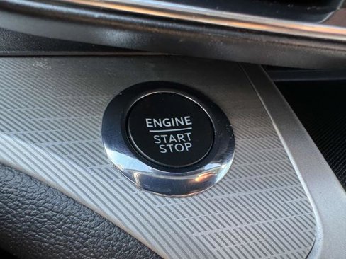Used 2022 Ford Explorer XLT w/ Equipment Group 202A image 16