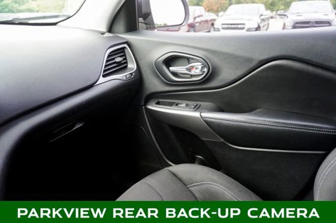 Used 2019 Jeep Cherokee Sport w/ Cold Weather Group image 26