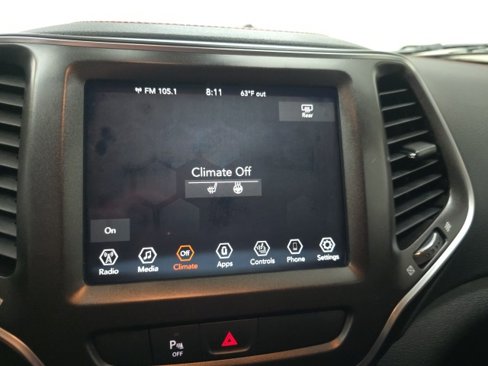 Used 2019 Jeep Cherokee Trailhawk w/ Cold Weather Group image 27