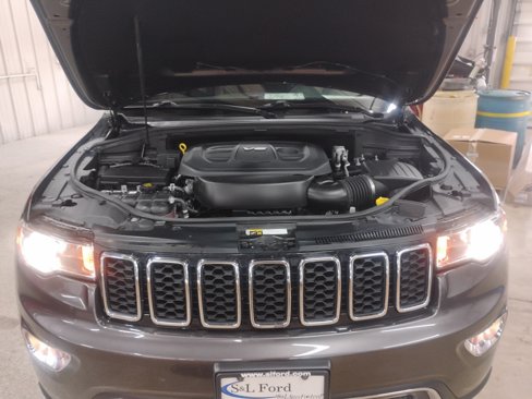 Used 2019 Jeep Grand Cherokee Limited w/ Trailer Tow Group IV image 7