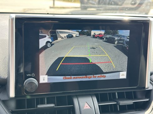 Used 2023 Toyota RAV4 LE image 5