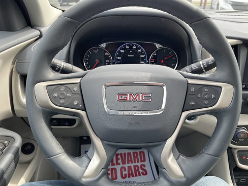 Used 2023 GMC Terrain Denali image 19