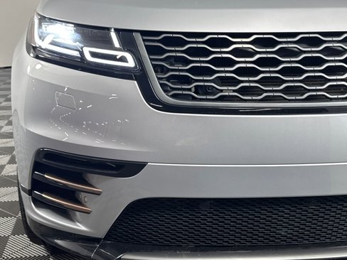 Used 2018 Land Rover Range Rover Velar R-Dynamic SE image 11