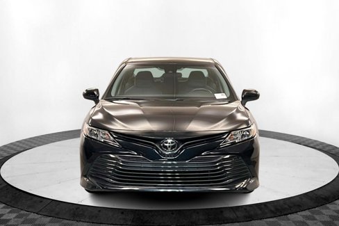 Certified 2019 Toyota Camry LE image 9