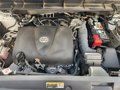 Used 2022 Toyota Highlander XLE image 32