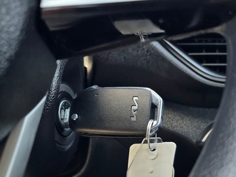Certified 2024 Kia Forte LXS image 29