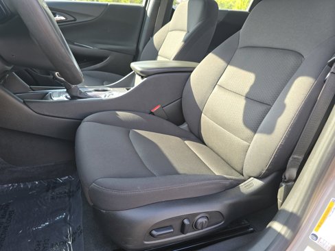 Used 2023 Chevrolet Malibu LT image 31