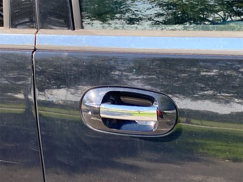 Used 2017 Ford Expedition Limited image 18
