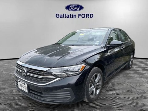 Used 2024 Volkswagen Jetta SE image 1