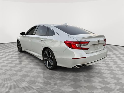 Used 2019 Honda Accord Sport image 3