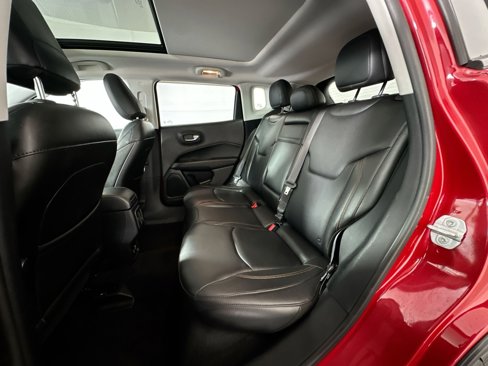 Used 2018 Jeep Compass Limited w/ Navigation Group image 23