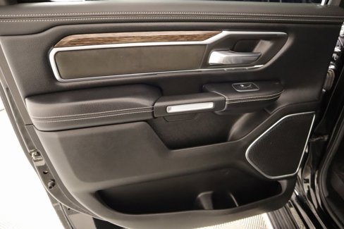 Used 2019 RAM 1500 Laramie image 17