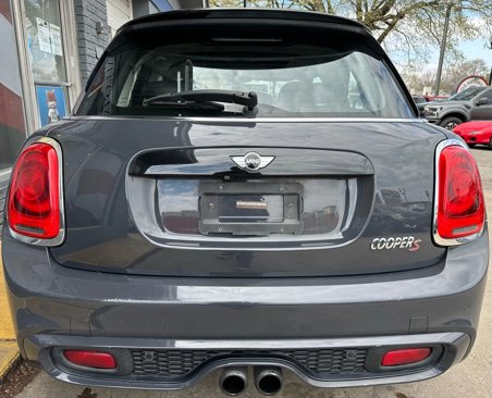 Used 2017 MINI Cooper S image 4