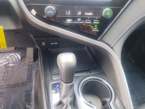 Used 2019 Toyota Camry SE image 17