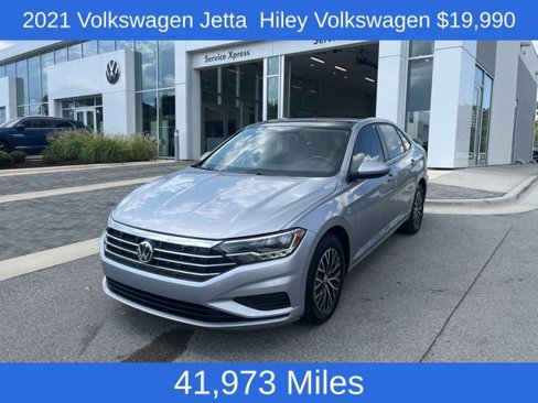 Certified 2021 Volkswagen Jetta SE image 1