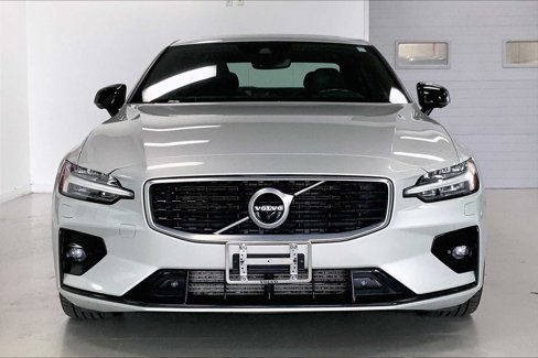 Used 2019 Volvo S60 T6 R-Design image 6