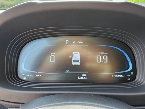 Used 2023 Hyundai Venue SEL image 29