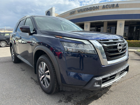 Used 2022 Nissan Pathfinder SL image 1