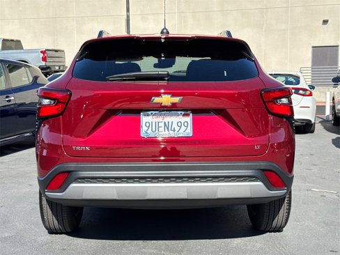 Used 2025 Chevrolet Trax LT image 10