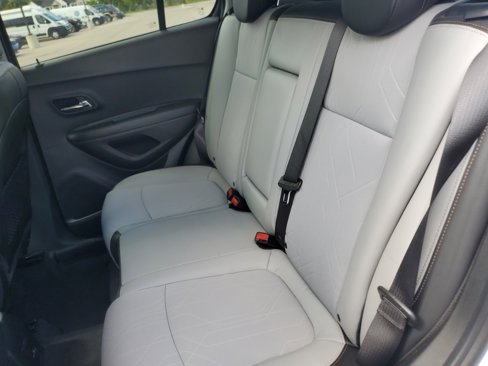 Used 2019 Chevrolet Trax LT w/ LT Convenience Package image 29