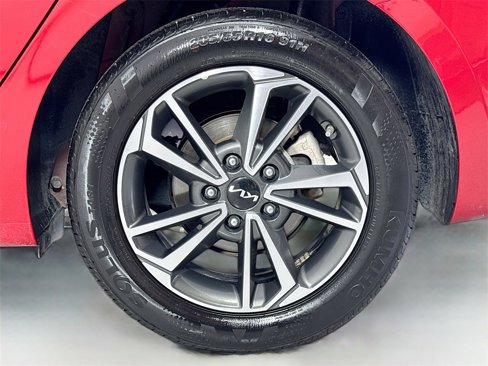 Used 2024 Kia Forte LXS image 10