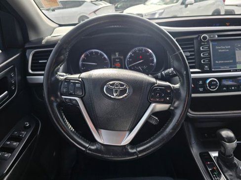 Used 2016 Toyota Highlander Limited image 22