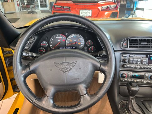 Used 2002 Chevrolet Corvette Convertible w/ Preferred Equipment Group2 image 12