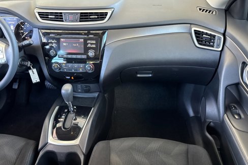 Used 2014 Nissan Rogue S image 28
