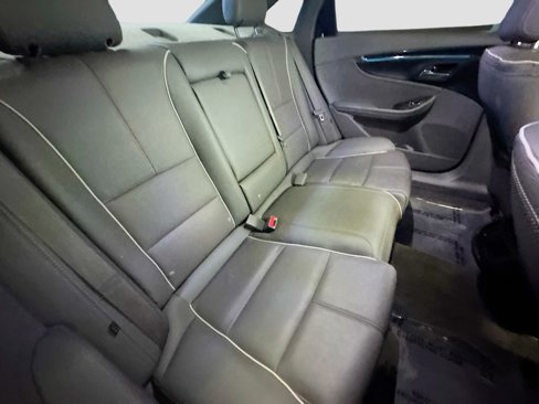 Used 2015 Chevrolet Impala LTZ image 14