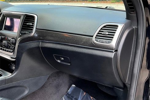 Used 2018 Jeep Grand Cherokee Limited image 25