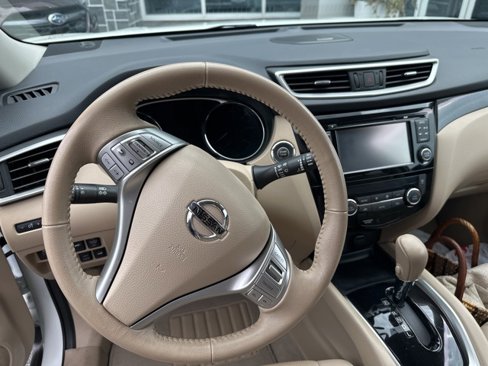 Used 2014 Nissan Rogue SL image 9