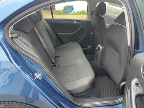 Used 2016 Volkswagen Jetta S image 11