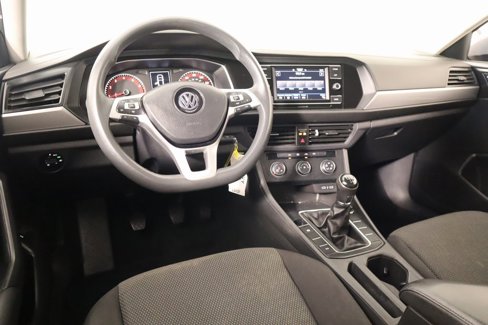 Used 2020 Volkswagen Jetta image 2