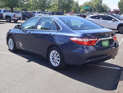 Used 2017 Toyota Camry LE image 4