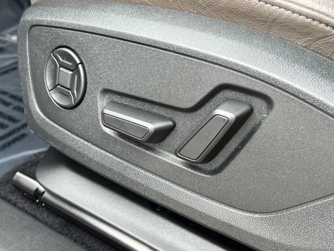 Used 2024 Audi Q4 e-tron Premium w/ Convenience Package image 29