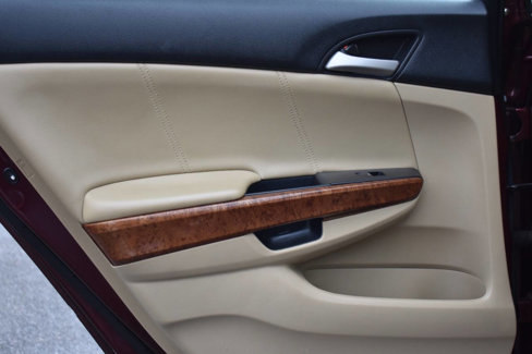 Used 2012 Honda Accord EX-L image 39