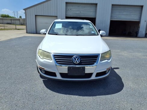 Used 2010 Volkswagen Passat Komfort image 3