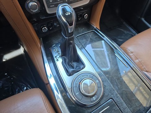 Used 2018 INFINITI QX80 4WD w/ Deluxe Technology Package image 16