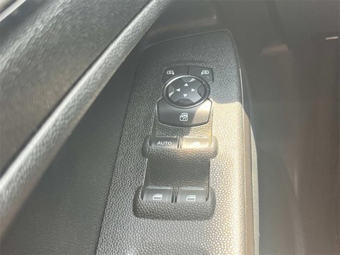 Used 2021 Ford EcoSport SE w/ SE Convenience Package image 29