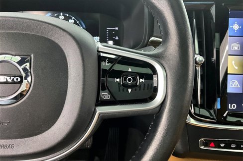 Used 2017 Volvo S90 T5 Momentum w/ Vision Package image 19