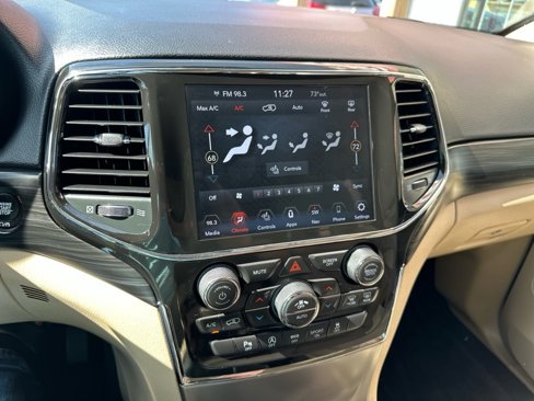 Used 2022 Jeep Grand Cherokee Laredo E w/ Security & Convenience Group image 15