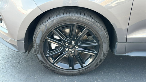 Certified 2021 Ford Edge ST-Line image 9