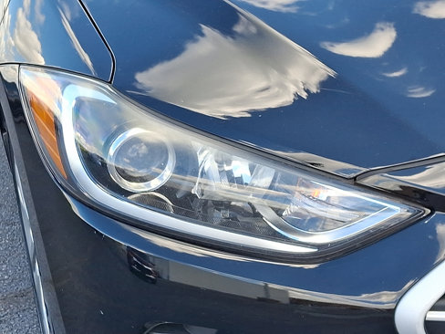 Used 2018 Hyundai Elantra SE image 10