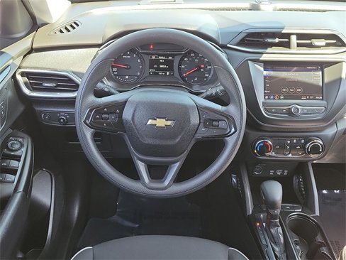 Certified 2023 Chevrolet TrailBlazer LT w/ LPO, Blackout Package image 7